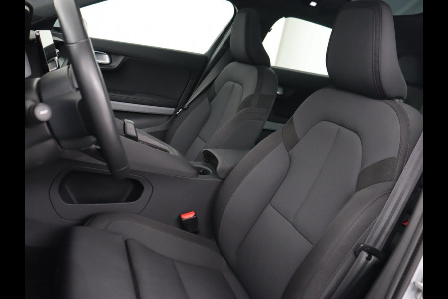 Polestar 2 Long Range Single Motor 78 kWh | Panoramadak | Harman/Kardon Audio | Carplay | Stoelverwarming | Camera | LED koplampen | LMV 19 |