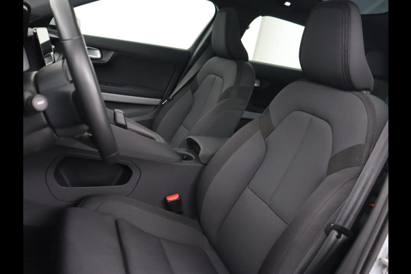 Polestar 2 Long Range Single Motor 78 kWh | Panoramadak | Harman/Kardon Audio | Carplay | Stoelverwarming | Camera | LED koplampen | LMV 19 |