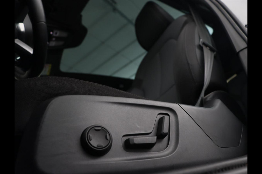 Polestar 2 Long Range Single Motor 78 kWh | Panoramadak | Harman/Kardon Audio | Carplay | Stoelverwarming | Camera | LED koplampen | LMV 19 |