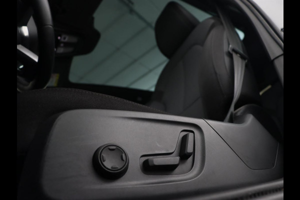 Polestar 2 Long Range Single Motor 78 kWh | Panoramadak | Harman/Kardon Audio | Carplay | Stoelverwarming | Camera | LED koplampen | LMV 19 |