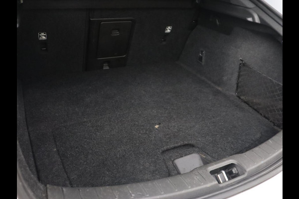 Polestar 2 Long Range Single Motor 78 kWh | Panoramadak | Harman/Kardon Audio | Carplay | Stoelverwarming | Camera | LED koplampen | LMV 19 |