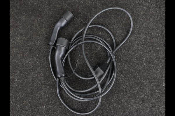 Polestar 2 Long Range Single Motor 78 kWh | Panoramadak | Harman/Kardon Audio | Carplay | Stoelverwarming | Camera | LED koplampen | LMV 19 |