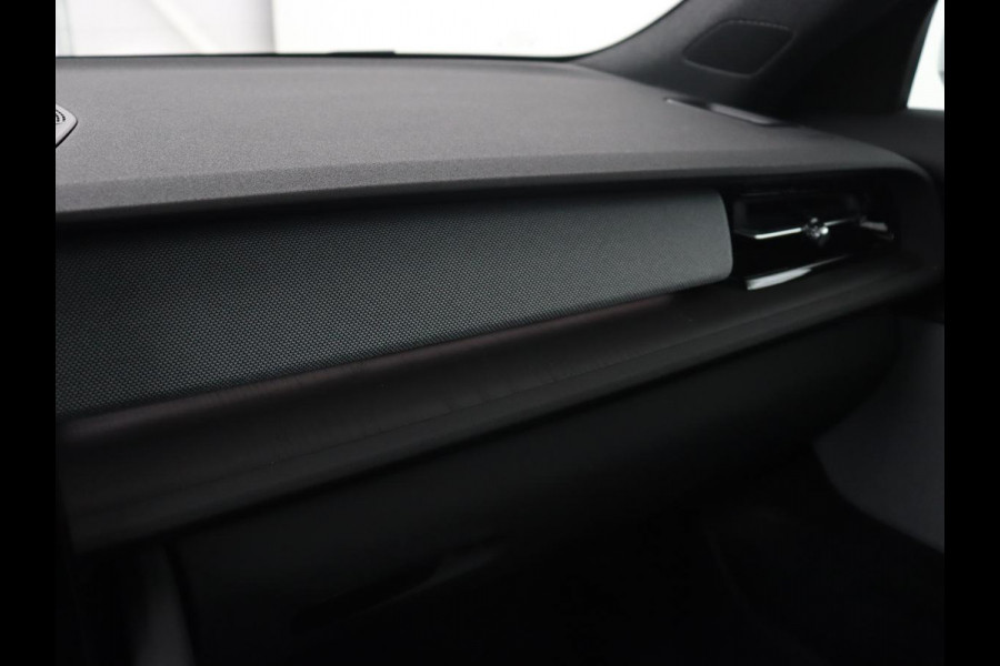 Polestar 2 Long Range Single Motor 78 kWh | Panoramadak | Harman/Kardon Audio | Carplay | Stoelverwarming | Camera | LED koplampen | LMV 19 |