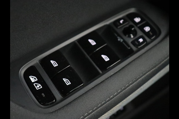 Polestar 2 Long Range Single Motor 78 kWh | Panoramadak | Harman/Kardon Audio | Carplay | Stoelverwarming | Camera | LED koplampen | LMV 19 |
