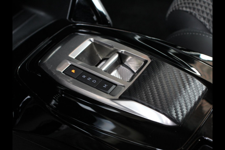 Peugeot 208 1.2 PureTech 100pk Automaat GT-Line | Navigatie | Apple Carplay/Android Auto | Airco | Parkeer sensoren | Cruise Control | Led | Lichtmetalen Velgen Peugeot 208 1.2 PureTech 100pk Automaat GT-Line | Navigatie | Apple Carplay/Android Auto | Airco | Parkeer sensoren | Cruise Control | Led | Lichtmetalen Velgen