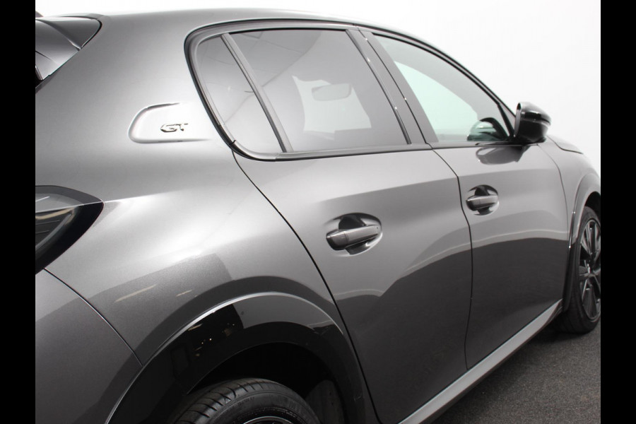 Peugeot 208 1.2 PureTech 100pk Automaat GT-Line | Navigatie | Apple Carplay/Android Auto | Airco | Parkeer sensoren | Cruise Control | Led | Lichtmetalen Velgen Peugeot 208 1.2 PureTech 100pk Automaat GT-Line | Navigatie | Apple Carplay/Android Auto | Airco | Parkeer sensoren | Cruise Control | Led | Lichtmetalen Velgen