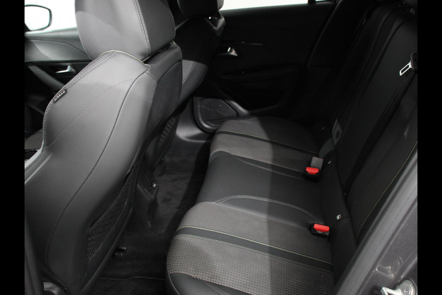 Peugeot 208 1.2 PureTech 100pk Automaat GT-Line | Navigatie | Apple Carplay/Android Auto | Airco | Parkeer sensoren | Cruise Control | Led | Lichtmetalen Velgen Peugeot 208 1.2 PureTech 100pk Automaat GT-Line | Navigatie | Apple Carplay/Android Auto | Airco | Parkeer sensoren | Cruise Control | Led | Lichtmetalen Velgen