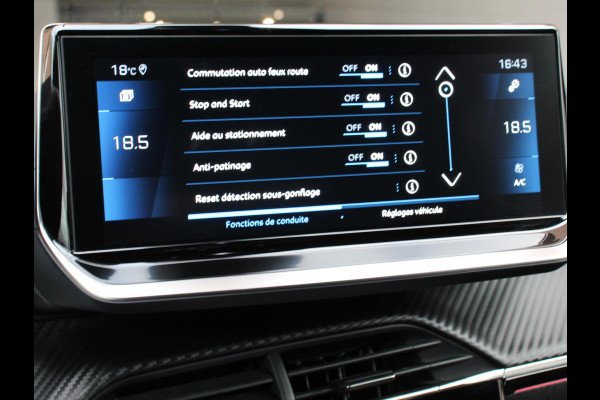 Peugeot 208 1.2 PureTech 100pk Automaat GT-Line | Navigatie | Apple Carplay/Android Auto | Airco | Parkeer sensoren | Cruise Control | Led | Lichtmetalen Velgen Peugeot 208 1.2 PureTech 100pk Automaat GT-Line | Navigatie | Apple Carplay/Android Auto | Airco | Parkeer sensoren | Cruise Control | Led | Lichtmetalen Velgen