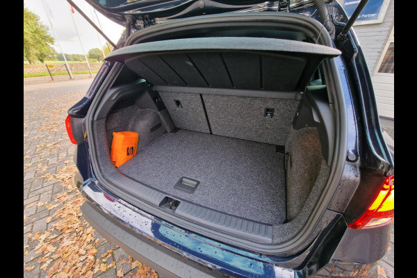 Seat Arona 1.5 TSI EVO FR Business Intense Plus|DSG|Trekhaak|LED|Camera|150PK|