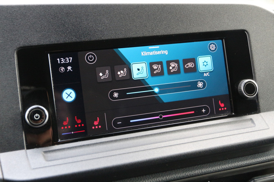 Volkswagen Caddy Cargo Maxi 2.0 TDI | Aut. | LED | Inrichting | Trekhaak | Clima Volkswagen Caddy Cargo Maxi 2.0 TDI | Aut. | LED | Inrichting | Trekhaak | Clima