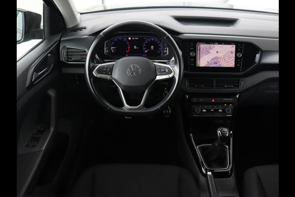 Volkswagen T-Cross 1.0 TSI R-Line | Camera | Carplay | Stoelverwarming | Cruise Control Adaptief | LED koplampen | LMV 18 | Volkswagen T-Cross 1.0 TSI R-Line | Camera | Carplay | Stoelverwarming | Cruise Control Adaptief | LED koplampen | LMV 18 |