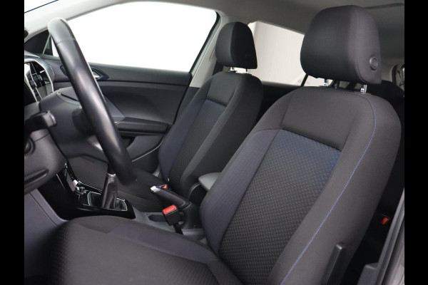 Volkswagen T-Cross 1.0 TSI R-Line | Camera | Carplay | Stoelverwarming | Cruise Control Adaptief | LED koplampen | LMV 18 | Volkswagen T-Cross 1.0 TSI R-Line | Camera | Carplay | Stoelverwarming | Cruise Control Adaptief | LED koplampen | LMV 18 |