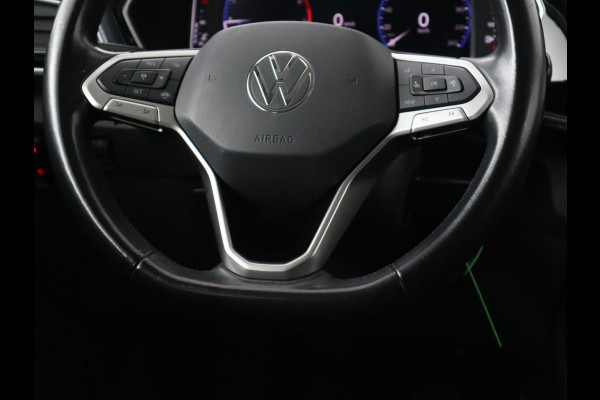 Volkswagen T-Cross 1.0 TSI R-Line | Camera | Carplay | Stoelverwarming | Cruise Control Adaptief | LED koplampen | LMV 18 | Volkswagen T-Cross 1.0 TSI R-Line | Camera | Carplay | Stoelverwarming | Cruise Control Adaptief | LED koplampen | LMV 18 |
