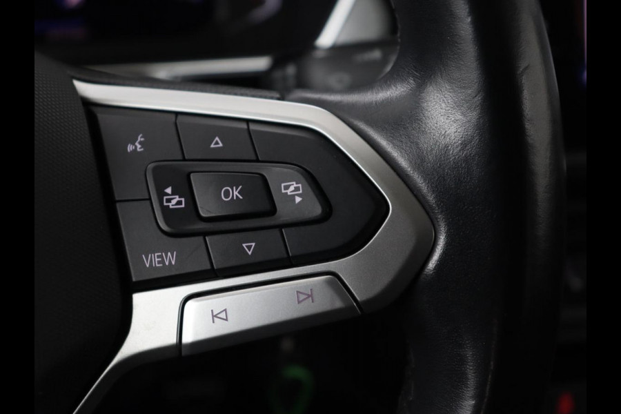 Volkswagen T-Cross 1.0 TSI R-Line | Camera | Carplay | Stoelverwarming | Cruise Control Adaptief | LED koplampen | LMV 18 | Volkswagen T-Cross 1.0 TSI R-Line | Camera | Carplay | Stoelverwarming | Cruise Control Adaptief | LED koplampen | LMV 18 |