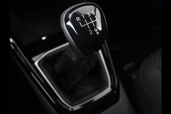 Volkswagen T-Cross 1.0 TSI R-Line | Camera | Carplay | Stoelverwarming | Cruise Control Adaptief | LED koplampen | LMV 18 | Volkswagen T-Cross 1.0 TSI R-Line | Camera | Carplay | Stoelverwarming | Cruise Control Adaptief | LED koplampen | LMV 18 |