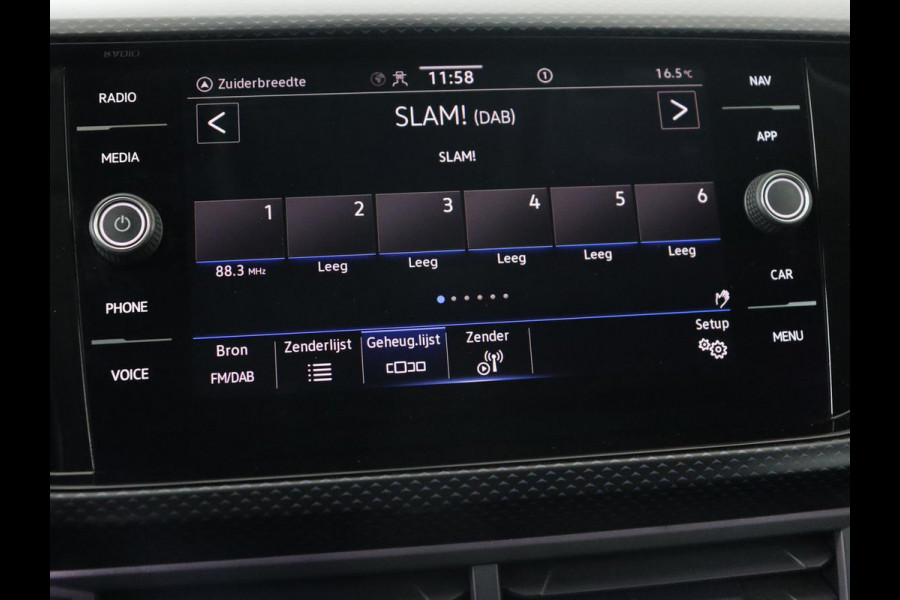 Volkswagen T-Cross 1.0 TSI R-Line | Camera | Carplay | Stoelverwarming | Cruise Control Adaptief | LED koplampen | LMV 18 | Volkswagen T-Cross 1.0 TSI R-Line | Camera | Carplay | Stoelverwarming | Cruise Control Adaptief | LED koplampen | LMV 18 |