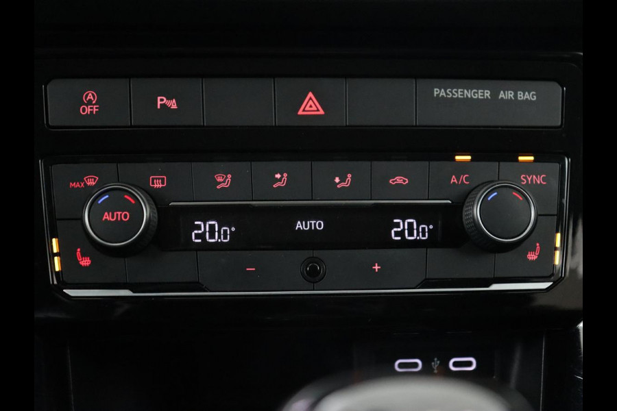 Volkswagen T-Cross 1.0 TSI R-Line | Camera | Carplay | Stoelverwarming | Cruise Control Adaptief | LED koplampen | LMV 18 | Volkswagen T-Cross 1.0 TSI R-Line | Camera | Carplay | Stoelverwarming | Cruise Control Adaptief | LED koplampen | LMV 18 |