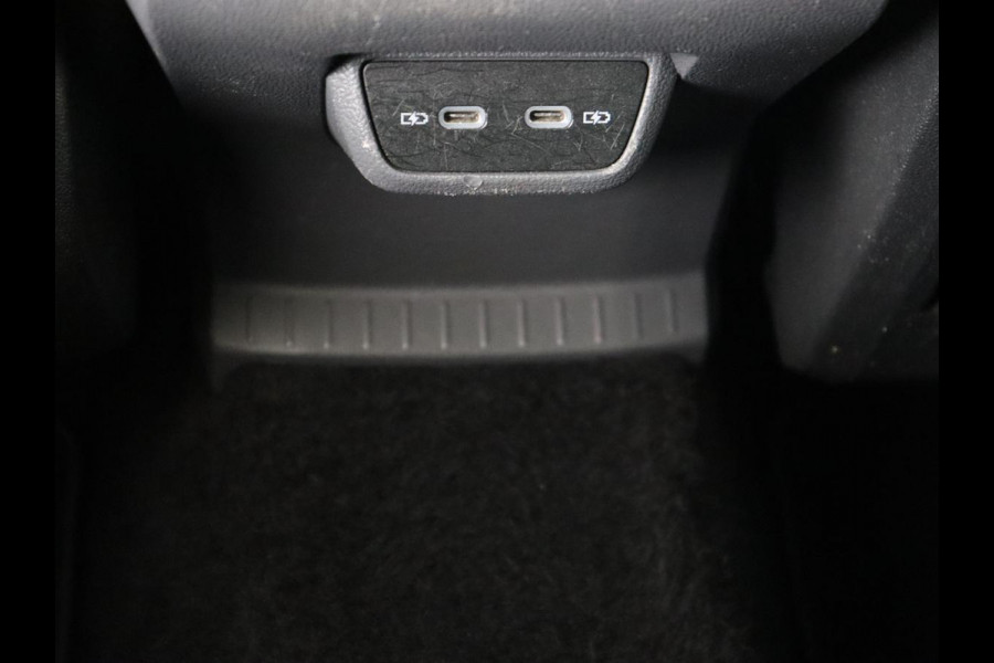 Volkswagen T-Cross 1.0 TSI R-Line | Camera | Carplay | Stoelverwarming | Cruise Control Adaptief | LED koplampen | LMV 18 | Volkswagen T-Cross 1.0 TSI R-Line | Camera | Carplay | Stoelverwarming | Cruise Control Adaptief | LED koplampen | LMV 18 |