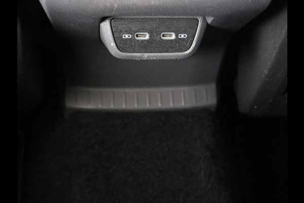 Volkswagen T-Cross 1.0 TSI R-Line | Camera | Carplay | Stoelverwarming | Cruise Control Adaptief | LED koplampen | LMV 18 | Volkswagen T-Cross 1.0 TSI R-Line | Camera | Carplay | Stoelverwarming | Cruise Control Adaptief | LED koplampen | LMV 18 |