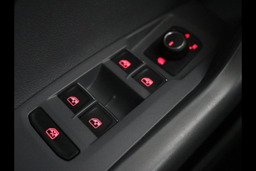 Volkswagen T-Cross 1.0 TSI R-Line | Camera | Carplay | Stoelverwarming | Cruise Control Adaptief | LED koplampen | LMV 18 | Volkswagen T-Cross 1.0 TSI R-Line | Camera | Carplay | Stoelverwarming | Cruise Control Adaptief | LED koplampen | LMV 18 |