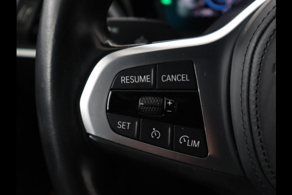 BMW 3 Serie Touring 330e Business Edition Plus | Leder Bekleding | Carplay | Cruise Control | Navigatie | Laser LED koplampen | Stoelverwarming | LMV 18 |