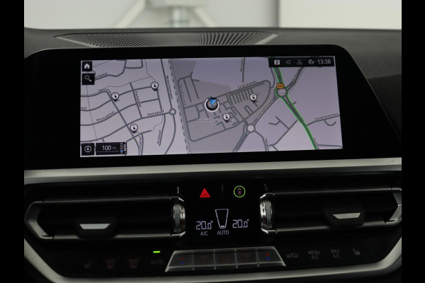 BMW 3 Serie Touring 330e Business Edition Plus | Leder Bekleding | Carplay | Cruise Control | Navigatie | Laser LED koplampen | Stoelverwarming | LMV 18 |