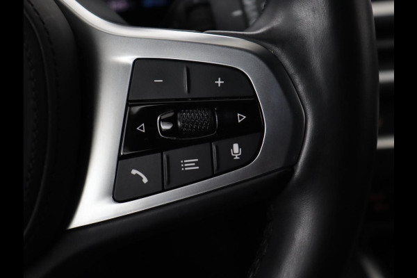BMW 3 Serie Touring 330e Business Edition Plus | Leder Bekleding | Carplay | Cruise Control | Navigatie | Laser LED koplampen | Stoelverwarming | LMV 18 |