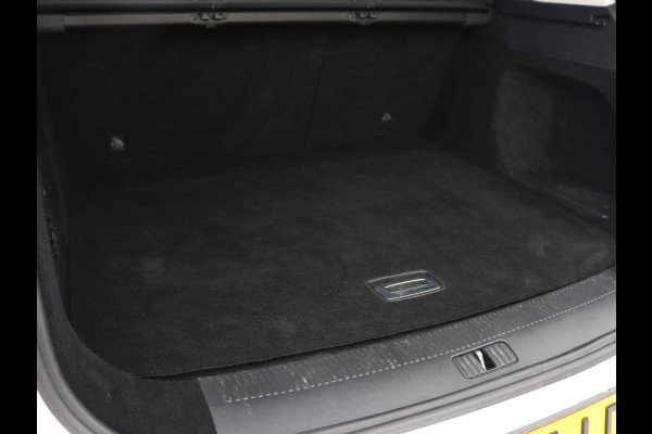 MG Marvel R Luxury 70 kWh | Panoramadak | Trekhaak | Leder | Adaptive cruise | 360 Camera | Stoelventilatie | Carplay | Digital Cockpit | 19'' lichtmetalen velgen MG Marvel R Luxury 70 kWh | Panoramadak | Trekhaak | Leder | Adaptive cruise | 360 Camera | Stoelventilatie | Carplay | Digital Cockpit | 19'' lichtmetalen velgen