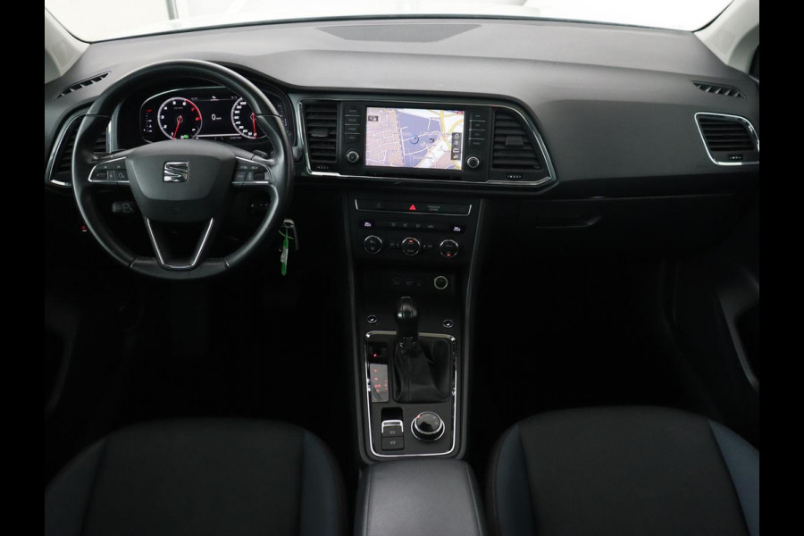 Seat Ateca 1.5 TSI Style | Panoramadak | Trekhaak | Camera | Stoelverwarming | Carplay | Navigatie | Cruise Control Adaptief | LMV 18 |