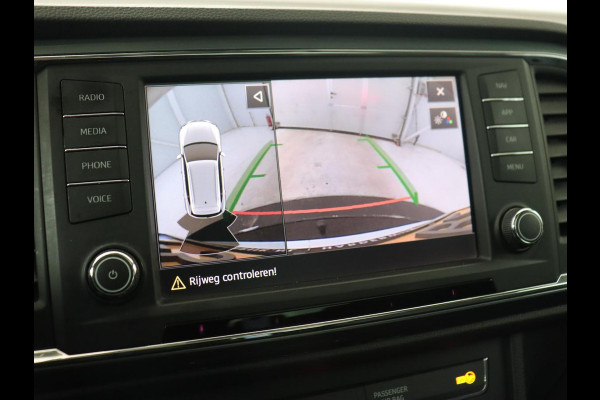 Seat Ateca 1.5 TSI Style | Panoramadak | Trekhaak | Camera | Stoelverwarming | Carplay | Navigatie | Cruise Control Adaptief | LMV 18 |