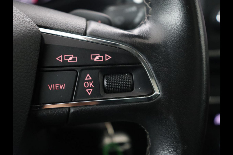 Seat Ateca 1.5 TSI Style | Panoramadak | Trekhaak | Camera | Stoelverwarming | Carplay | Navigatie | Cruise Control Adaptief | LMV 18 |