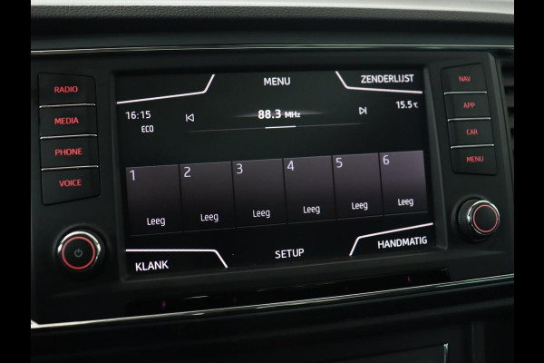 Seat Ateca 1.5 TSI Style | Panoramadak | Trekhaak | Camera | Stoelverwarming | Carplay | Navigatie | Cruise Control Adaptief | LMV 18 |