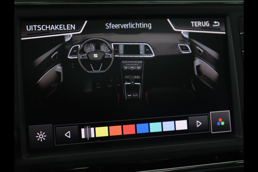 Seat Ateca 1.5 TSI Style | Panoramadak | Trekhaak | Camera | Stoelverwarming | Carplay | Navigatie | Cruise Control Adaptief | LMV 18 |