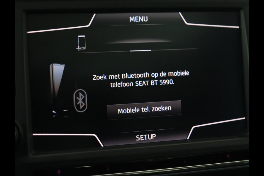 Seat Ateca 1.5 TSI Style | Panoramadak | Trekhaak | Camera | Stoelverwarming | Carplay | Navigatie | Cruise Control Adaptief | LMV 18 |
