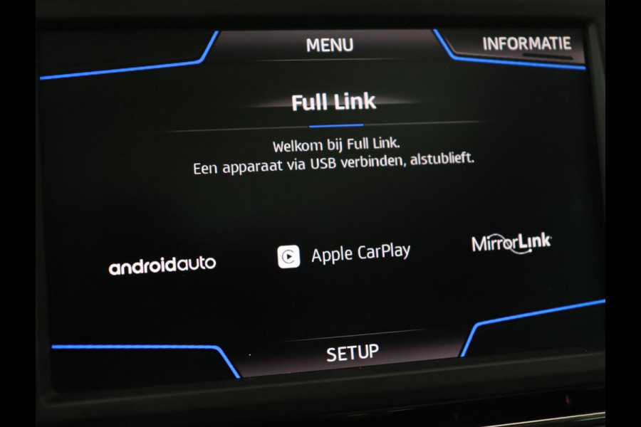 Seat Ateca 1.5 TSI Style | Panoramadak | Trekhaak | Camera | Stoelverwarming | Carplay | Navigatie | Cruise Control Adaptief | LMV 18 |