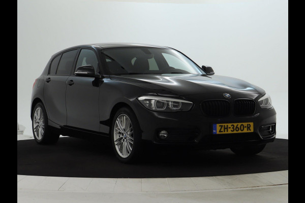 BMW 1-serie 118i Executive Sport Shadow CarPlay | Camera | Automaat BMW 1-serie 118i Executive Sport Shadow CarPlay | Camera | Automaat