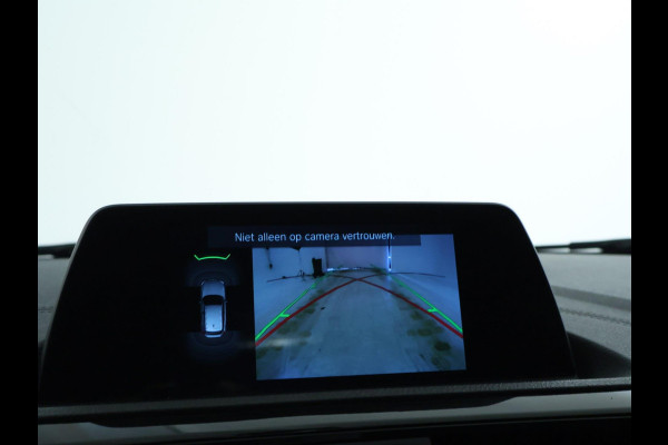 BMW 1-serie 118i Executive Sport Shadow CarPlay | Camera | Automaat BMW 1-serie 118i Executive Sport Shadow CarPlay | Camera | Automaat