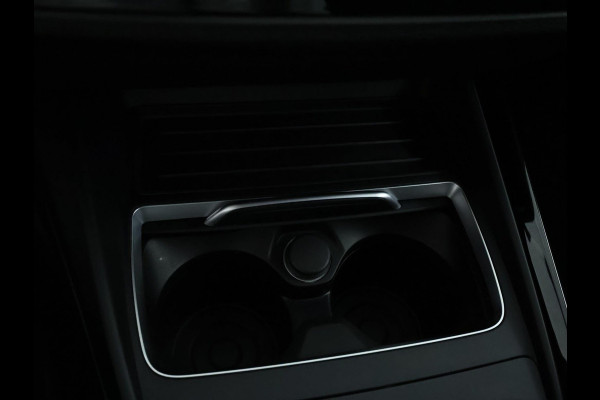 BMW 1-serie 118i Executive Sport Shadow CarPlay | Camera | Automaat BMW 1-serie 118i Executive Sport Shadow CarPlay | Camera | Automaat