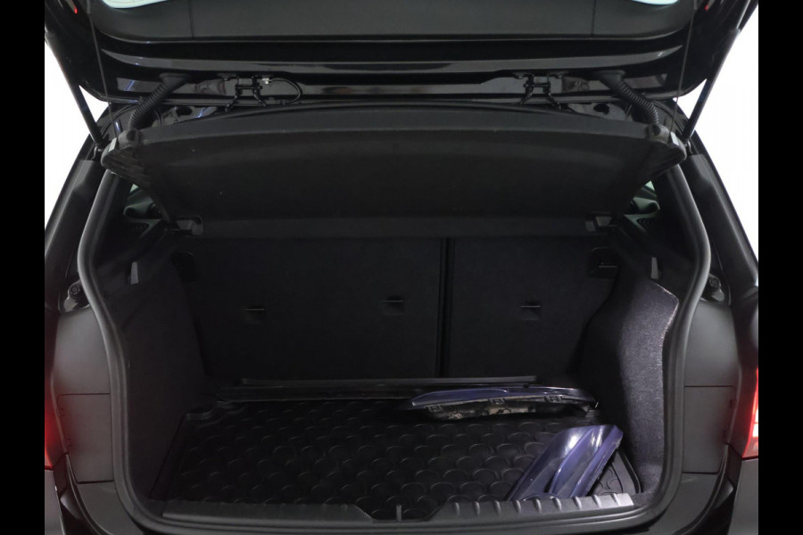 BMW 1-serie 118i Executive Sport Shadow CarPlay | Camera | Automaat BMW 1-serie 118i Executive Sport Shadow CarPlay | Camera | Automaat