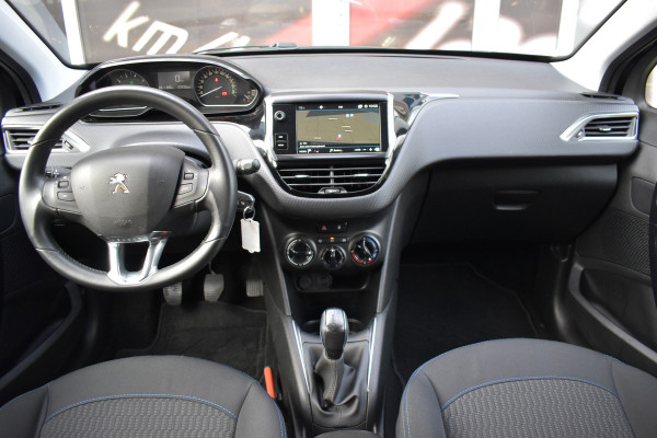 Peugeot 208 1.2 PureTech Signature / Carplay / Navi / Trekhaak / Airco / 17" LM / PDC