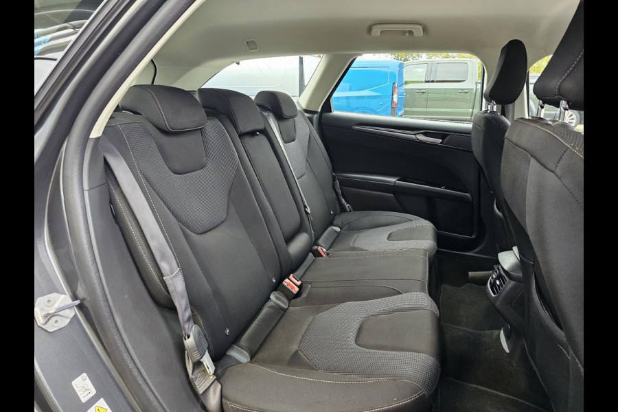Ford Mondeo Wagon 2.0 IVCT HEV Titanium Adaptive cruise control | Trekhaak wegklapbaar | Climate control | Winterpack | Zeer nette auto! Ford Mondeo Wagon 2.0 IVCT HEV Titanium Adaptive cruise control | Trekhaak wegklapbaar | Climate control | Winterpack | Zeer nette auto!