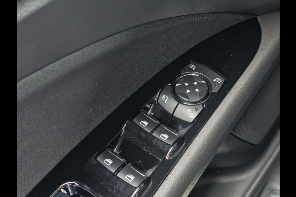 Ford Mondeo Wagon 2.0 IVCT HEV Titanium Adaptive cruise control | Trekhaak wegklapbaar | Climate control | Winterpack | Zeer nette auto! Ford Mondeo Wagon 2.0 IVCT HEV Titanium Adaptive cruise control | Trekhaak wegklapbaar | Climate control | Winterpack | Zeer nette auto!