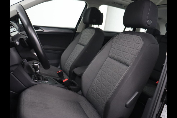 Volkswagen Tiguan 1.4 TSI eHybrid R-Line Business | Panoramadak | Trekhaak | Stoelverwarming | head-up display | Carplay | Cruise Control Adaptief | LMV 17 | Volkswagen Tiguan 1.4 TSI eHybrid R-Line Business | Panoramadak | Trekhaak | Stoelverwarming | head-up display | Carplay | Cruise Control Adaptief | LMV 17 |