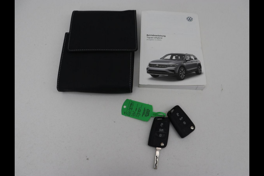 Volkswagen Tiguan 1.4 TSI eHybrid R-Line Business | Panoramadak | Trekhaak | Stoelverwarming | head-up display | Carplay | Cruise Control Adaptief | LMV 17 | Volkswagen Tiguan 1.4 TSI eHybrid R-Line Business | Panoramadak | Trekhaak | Stoelverwarming | head-up display | Carplay | Cruise Control Adaptief | LMV 17 |