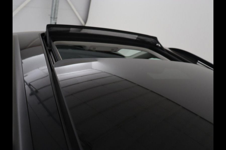 Volkswagen Tiguan 1.4 TSI eHybrid R-Line Business | Panoramadak | Trekhaak | Stoelverwarming | head-up display | Carplay | Cruise Control Adaptief | LMV 17 | Volkswagen Tiguan 1.4 TSI eHybrid R-Line Business | Panoramadak | Trekhaak | Stoelverwarming | head-up display | Carplay | Cruise Control Adaptief | LMV 17 |