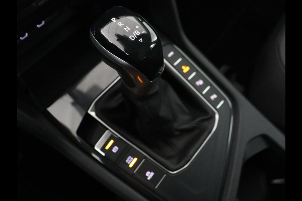 Volkswagen Tiguan 1.4 TSI eHybrid R-Line Business | Panoramadak | Trekhaak | Stoelverwarming | head-up display | Carplay | Cruise Control Adaptief | LMV 17 | Volkswagen Tiguan 1.4 TSI eHybrid R-Line Business | Panoramadak | Trekhaak | Stoelverwarming | head-up display | Carplay | Cruise Control Adaptief | LMV 17 |