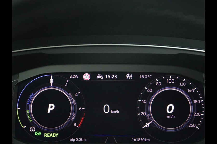 Volkswagen Tiguan 1.4 TSI eHybrid R-Line Business | Panoramadak | Trekhaak | Stoelverwarming | head-up display | Carplay | Cruise Control Adaptief | LMV 17 | Volkswagen Tiguan 1.4 TSI eHybrid R-Line Business | Panoramadak | Trekhaak | Stoelverwarming | head-up display | Carplay | Cruise Control Adaptief | LMV 17 |