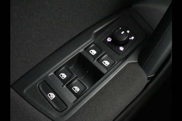 Volkswagen Tiguan 1.4 TSI eHybrid R-Line Business | Panoramadak | Trekhaak | Stoelverwarming | head-up display | Carplay | Cruise Control Adaptief | LMV 17 | Volkswagen Tiguan 1.4 TSI eHybrid R-Line Business | Panoramadak | Trekhaak | Stoelverwarming | head-up display | Carplay | Cruise Control Adaptief | LMV 17 |
