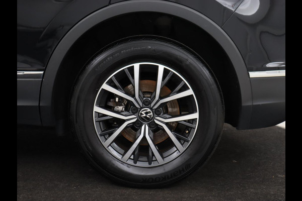 Volkswagen Tiguan 1.4 TSI eHybrid R-Line Business | Panoramadak | Trekhaak | Stoelverwarming | head-up display | Carplay | Cruise Control Adaptief | LMV 17 | Volkswagen Tiguan 1.4 TSI eHybrid R-Line Business | Panoramadak | Trekhaak | Stoelverwarming | head-up display | Carplay | Cruise Control Adaptief | LMV 17 |