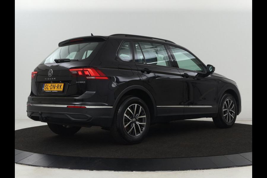 Volkswagen Tiguan 1.4 TSI eHybrid R-Line Business | Panoramadak | Trekhaak | Stoelverwarming | head-up display | Carplay | Cruise Control Adaptief | LMV 17 | Volkswagen Tiguan 1.4 TSI eHybrid R-Line Business | Panoramadak | Trekhaak | Stoelverwarming | head-up display | Carplay | Cruise Control Adaptief | LMV 17 |